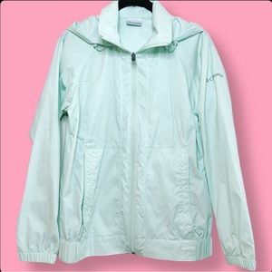 Columbia Women’s Raincoat, Size XS